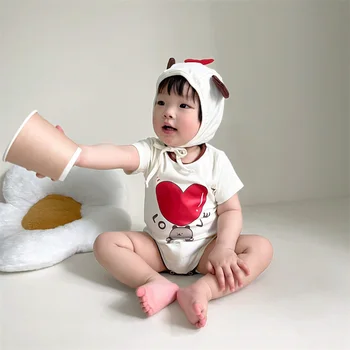 2023 Vasaros Bodysuit už Naujagimiams Kūdikių Mergaitės Berniukai Raudona Širdis Spausdinti Jumpsuits su Kawaii Skrybėlę Lopšelio Minkštas Playwear Vaikai Romper